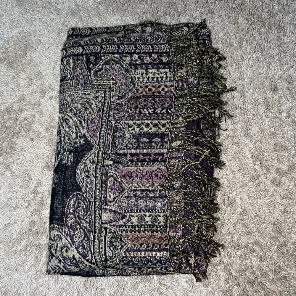 Pashmina Scarf Wrap Shawl Purple and Cream Fringed 72”x27”
